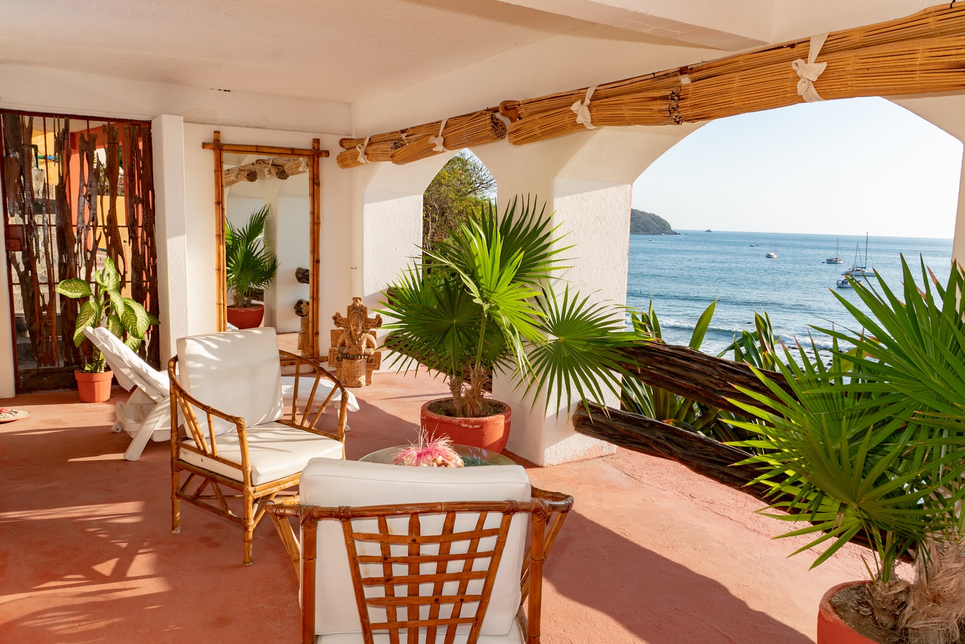 Acceso directo a Playa La Madera · Hotel Irma
